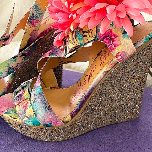 Twice the Fun - Wedge Floral Sparkle Sandle Sz. 9 - Picture 2 of 14